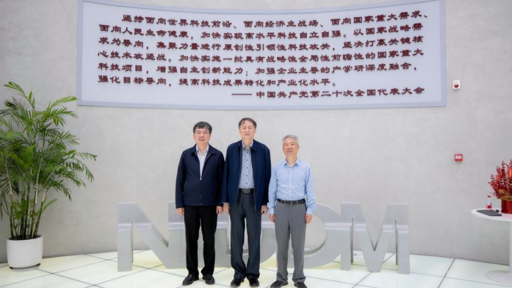 ЇƌW(xu)ԺݶԺʿͨW(xu)÷ѩɽڵL(fng)KʡֻO